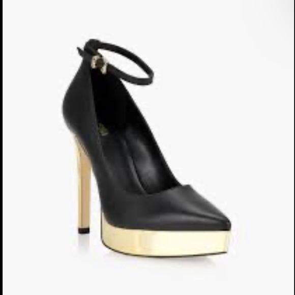 Try on Michael Kors Xenia Ankle Strap size 6 - Picture 3 of 10